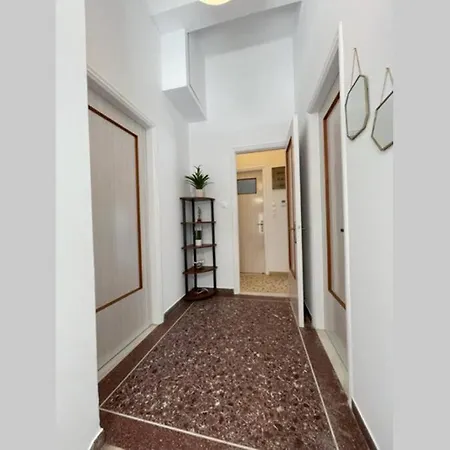 Panos Modern 3-bedroom 아파트